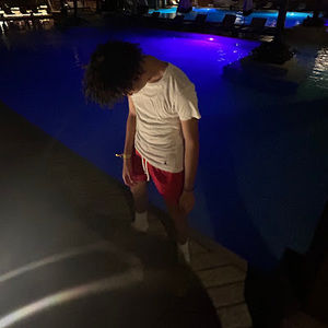 Meet your Posher, Joell